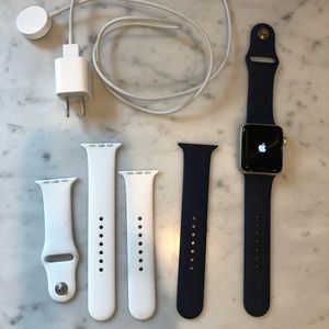 Apple Watch. Series 2. 42mm Gold.